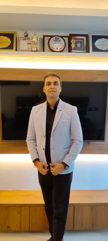 Investment Consultant in Malad